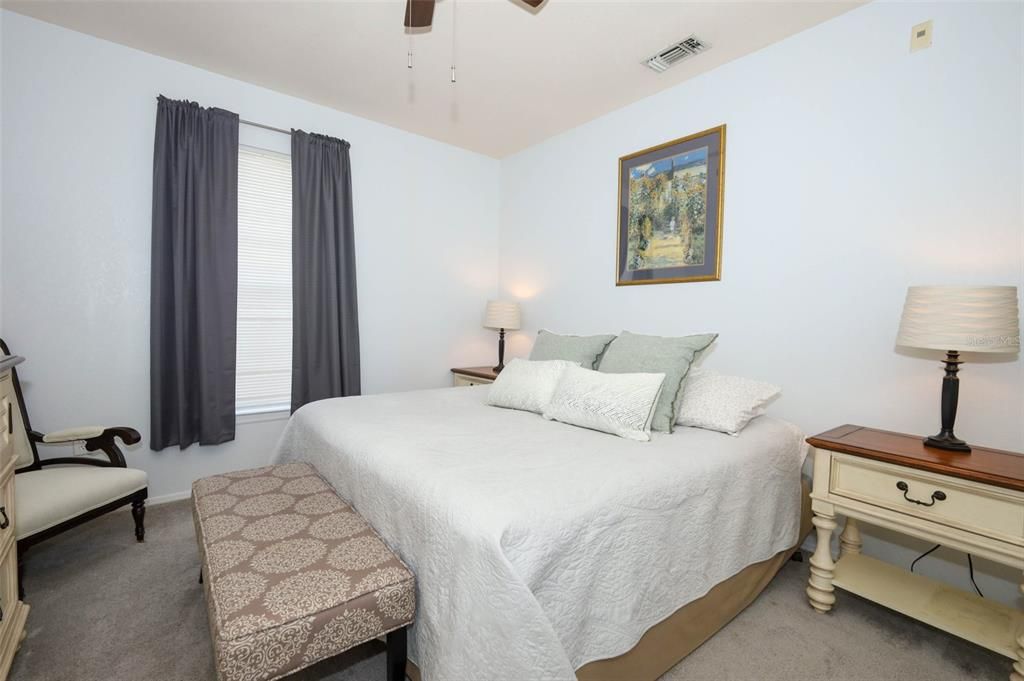 待售: $195,000 (3 贝兹, 2 浴室, 1455 平方英尺)