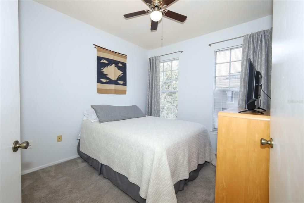 待售: $195,000 (3 贝兹, 2 浴室, 1455 平方英尺)