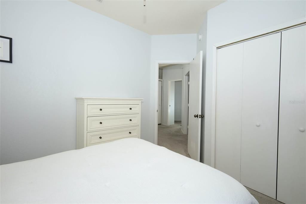 待售: $195,000 (3 贝兹, 2 浴室, 1455 平方英尺)