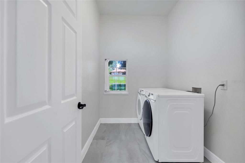 На продажу: $1,650,000 (4 спален, 4 ванн, 3288 Квадратных фут)