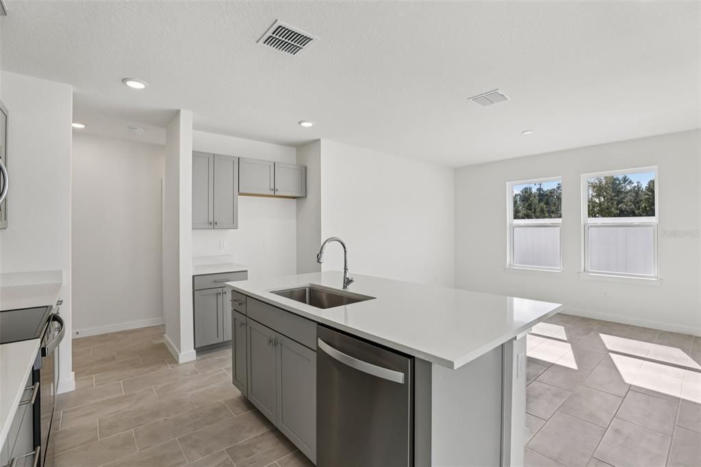 Active With Contract: $364,990 (3 beds, 2 baths, 1679 Square Feet)