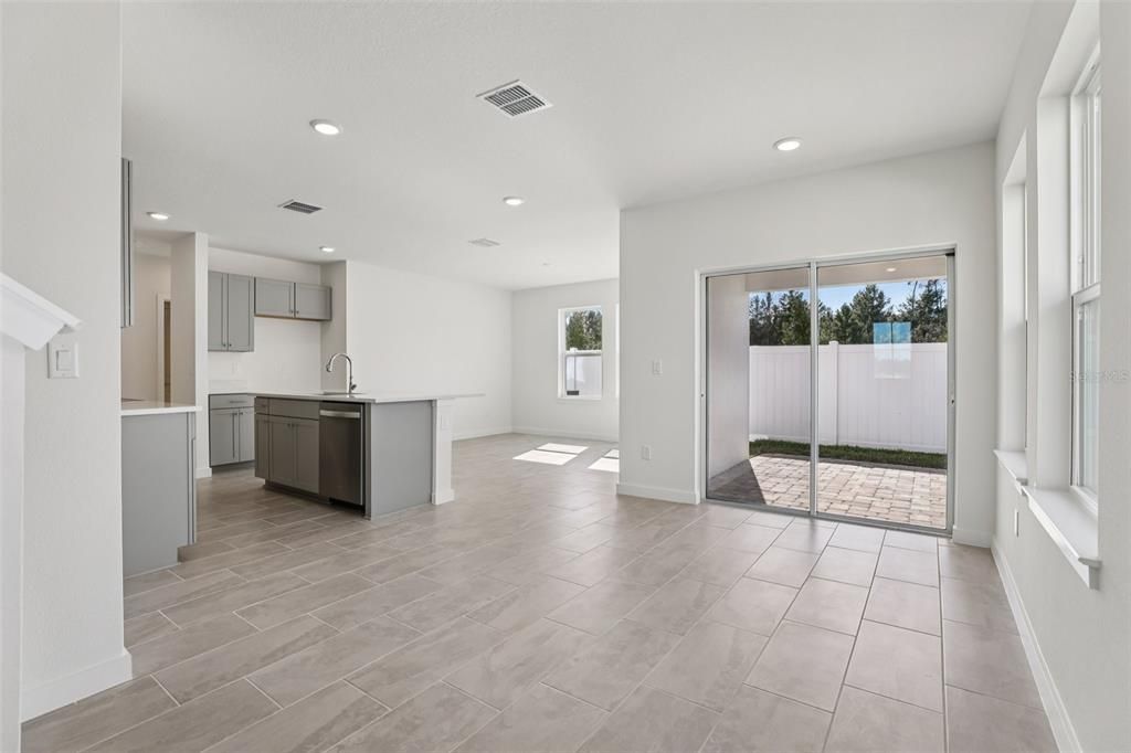 Active With Contract: $364,990 (3 beds, 2 baths, 1679 Square Feet)