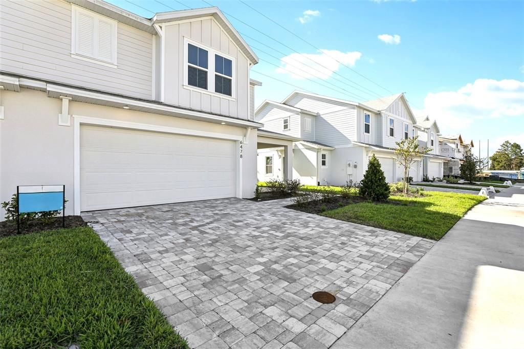 Active With Contract: $364,990 (3 beds, 2 baths, 1679 Square Feet)