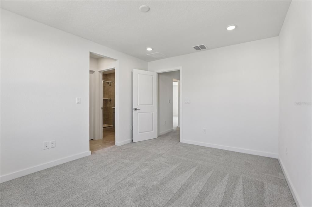 Active With Contract: $364,990 (3 beds, 2 baths, 1679 Square Feet)