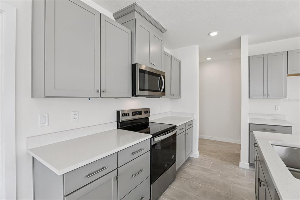 Active With Contract: $364,990 (3 beds, 2 baths, 1679 Square Feet)