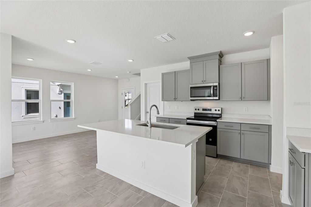 Active With Contract: $364,990 (3 beds, 2 baths, 1679 Square Feet)
