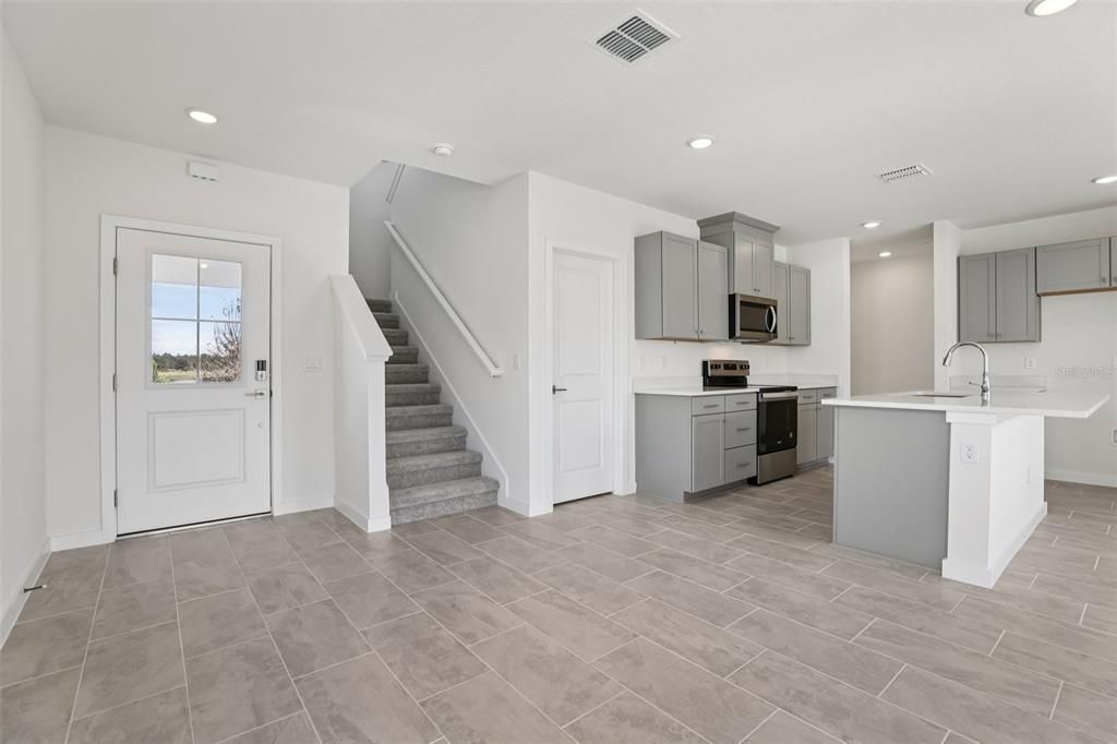 Active With Contract: $364,990 (3 beds, 2 baths, 1679 Square Feet)