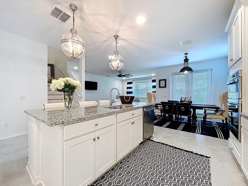 待售: $638,000 (5 贝兹, 4 浴室, 3761 平方英尺)