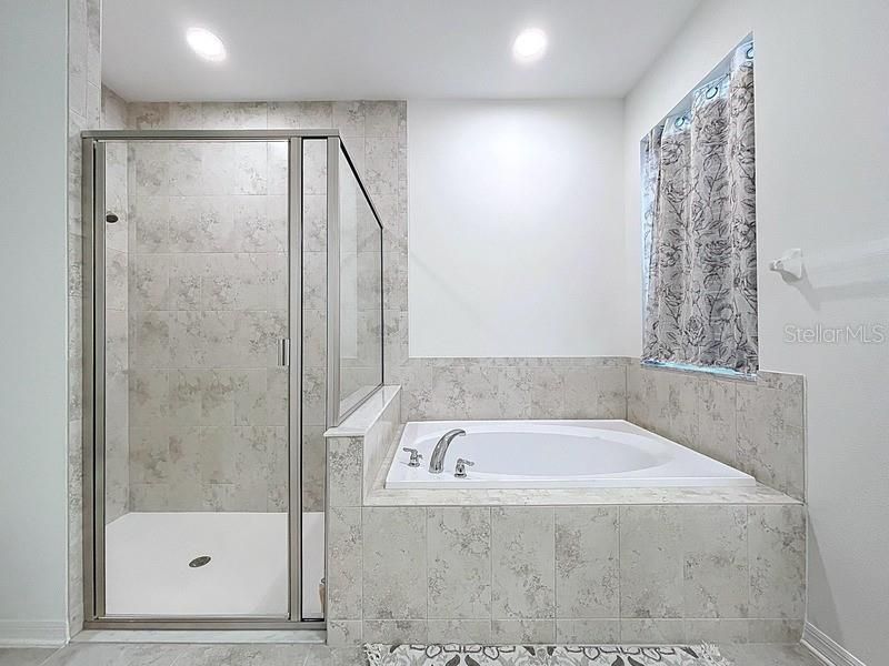 待售: $638,000 (5 贝兹, 4 浴室, 3761 平方英尺)