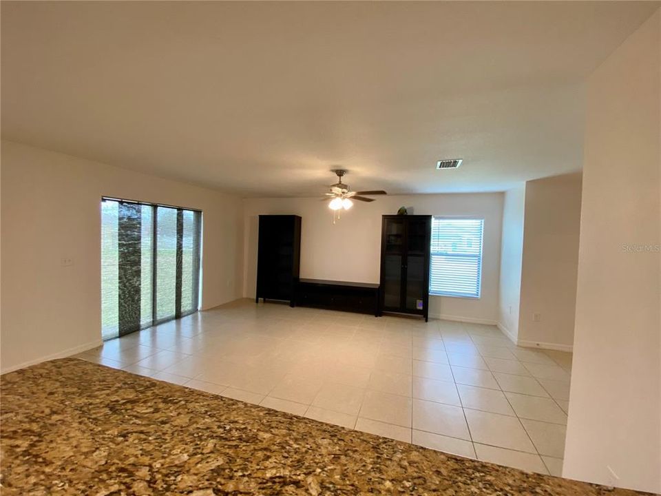 En Renta: $1,995 (4 camas, 2 baños, 2058 Pies cuadrados)