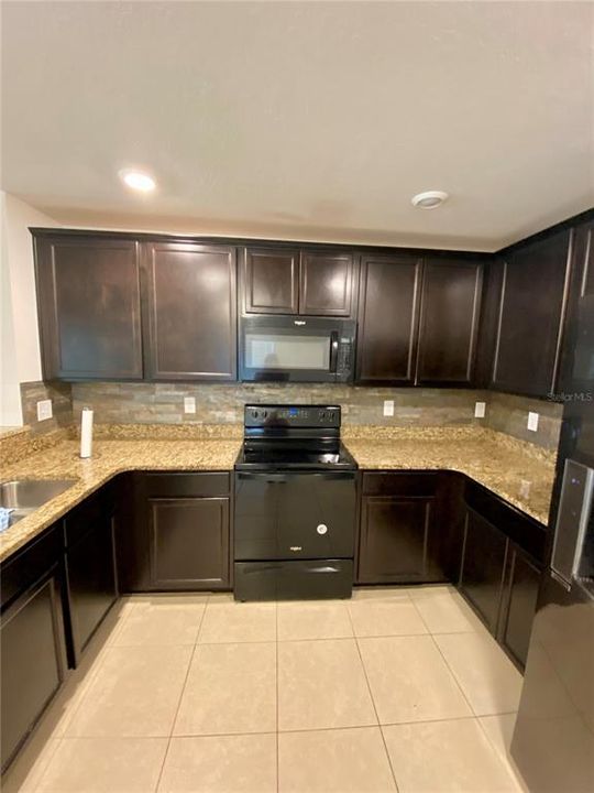 En Renta: $1,995 (4 camas, 2 baños, 2058 Pies cuadrados)