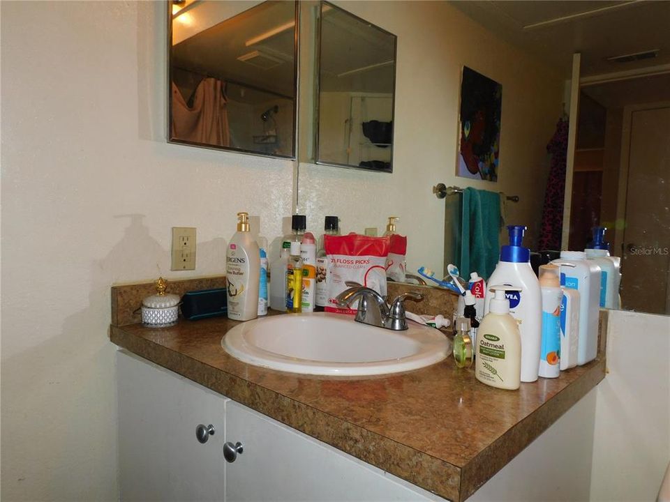 На продажу: $120,000 (1 спален, 1 ванн, 712 Квадратных фут)