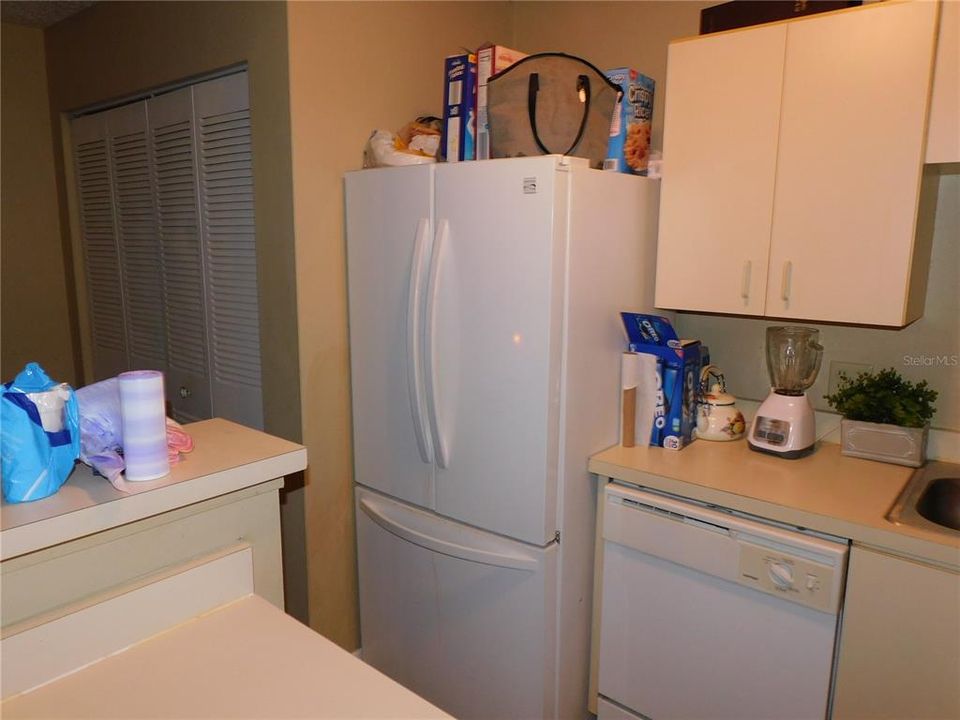 На продажу: $120,000 (1 спален, 1 ванн, 712 Квадратных фут)