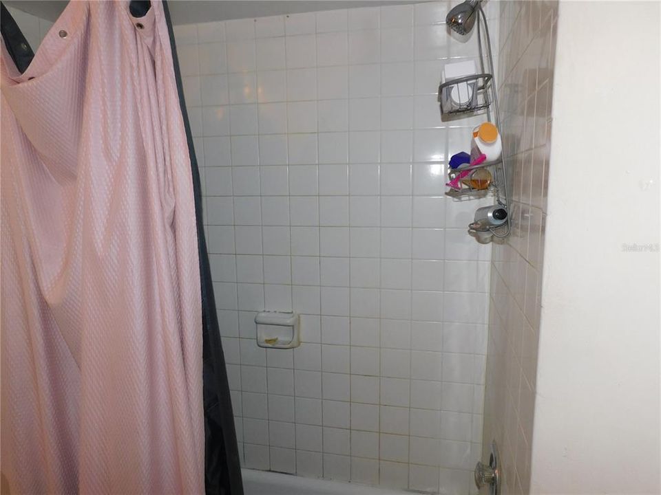 На продажу: $120,000 (1 спален, 1 ванн, 712 Квадратных фут)