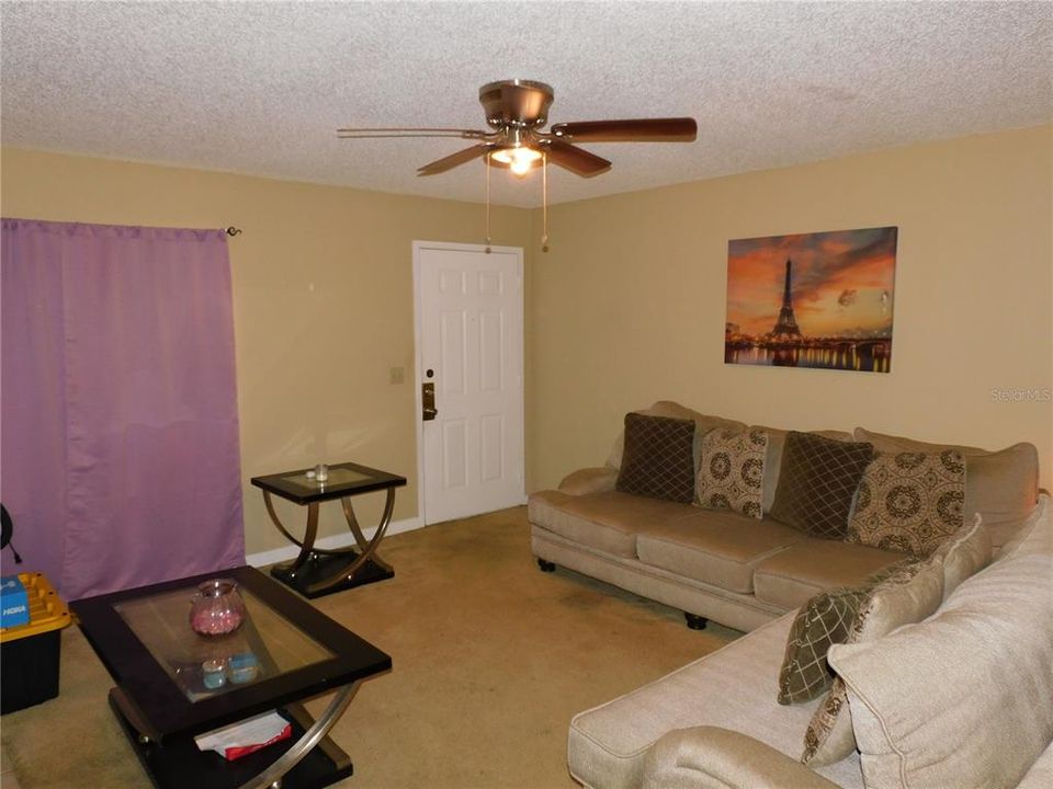 На продажу: $120,000 (1 спален, 1 ванн, 712 Квадратных фут)