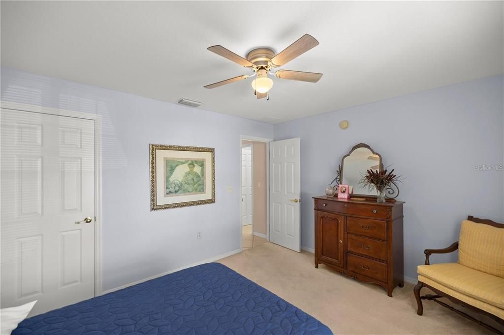 For Rent: $1,900 (2 beds, 2 baths, 1374 Square Feet)