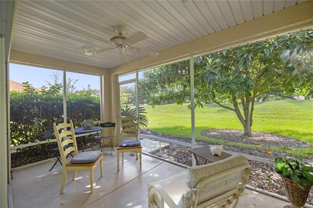 For Rent: $1,900 (2 beds, 2 baths, 1374 Square Feet)