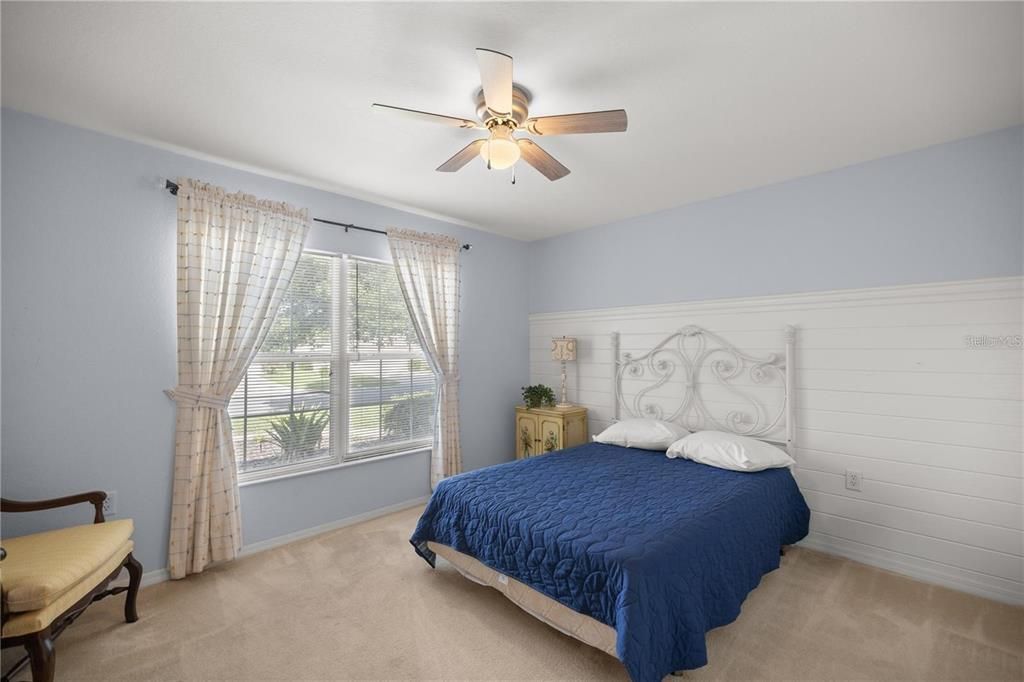 For Rent: $1,900 (2 beds, 2 baths, 1374 Square Feet)