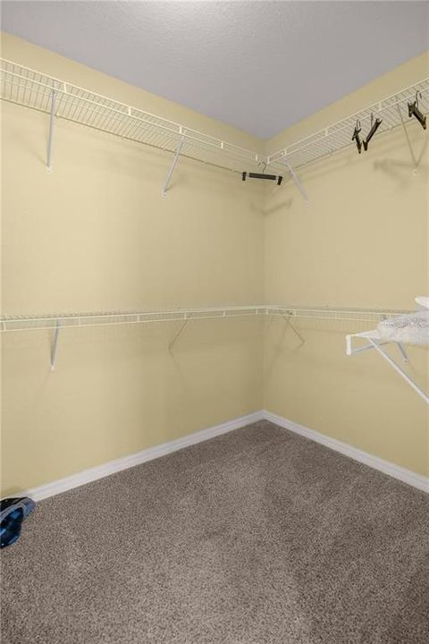 For Rent: $1,900 (2 beds, 2 baths, 1374 Square Feet)