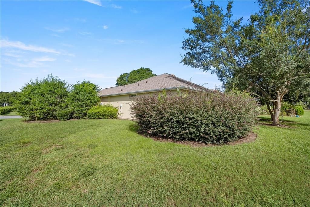 For Rent: $1,900 (2 beds, 2 baths, 1374 Square Feet)