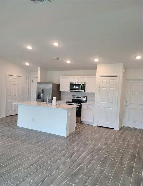 待售: $335,000 (3 贝兹, 2 浴室, 1240 平方英尺)