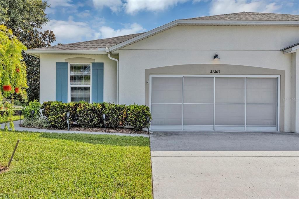 Active With Contract: $300,000 (2 beds, 2 baths, 1822 Square Feet)