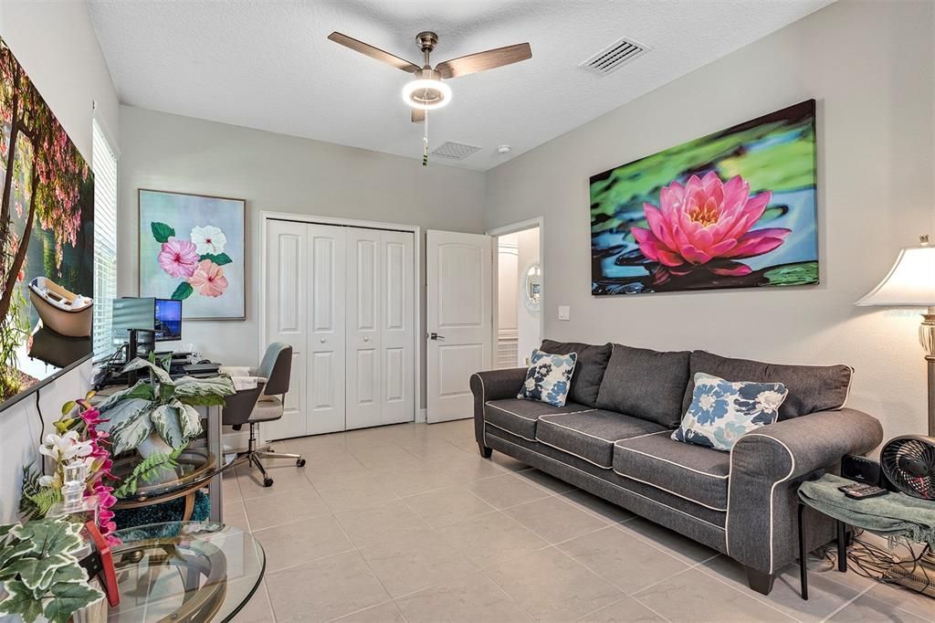 Active With Contract: $300,000 (2 beds, 2 baths, 1822 Square Feet)