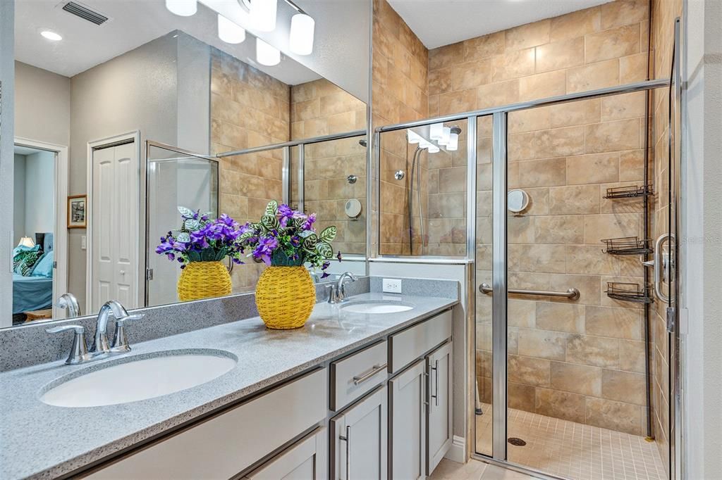 Active With Contract: $300,000 (2 beds, 2 baths, 1822 Square Feet)