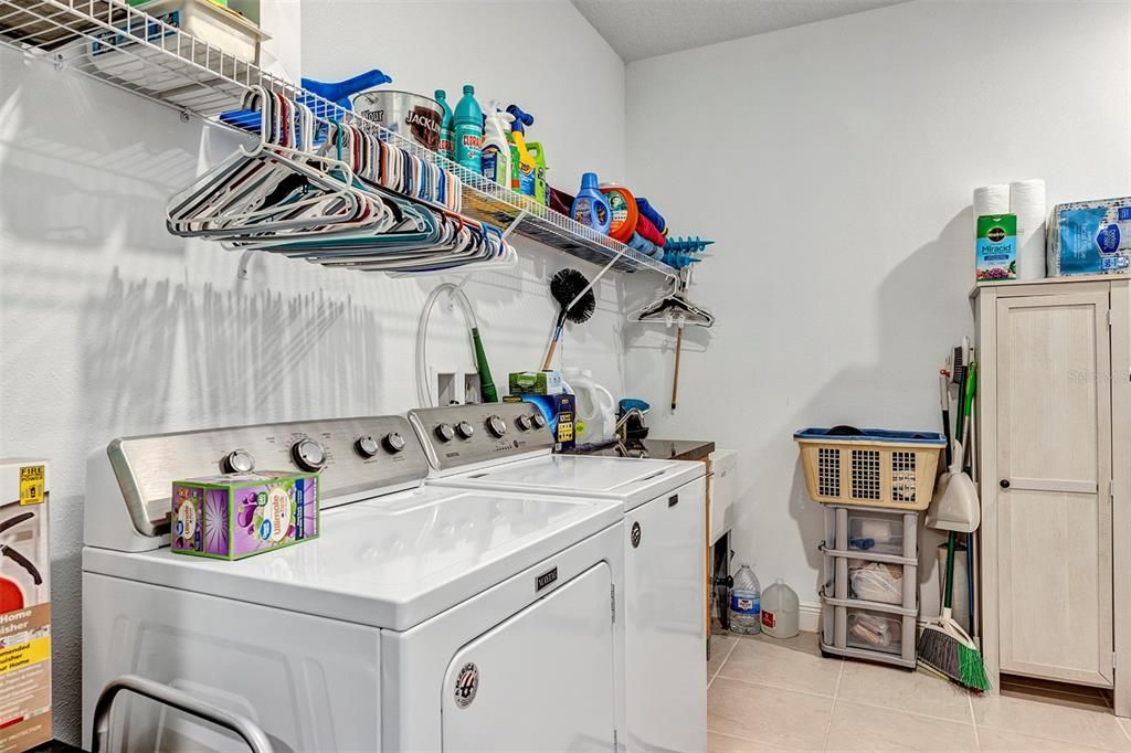 Active With Contract: $300,000 (2 beds, 2 baths, 1822 Square Feet)