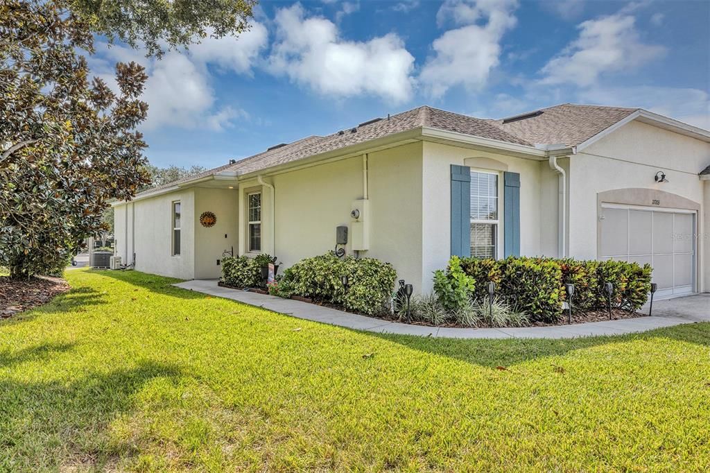 Active With Contract: $300,000 (2 beds, 2 baths, 1822 Square Feet)