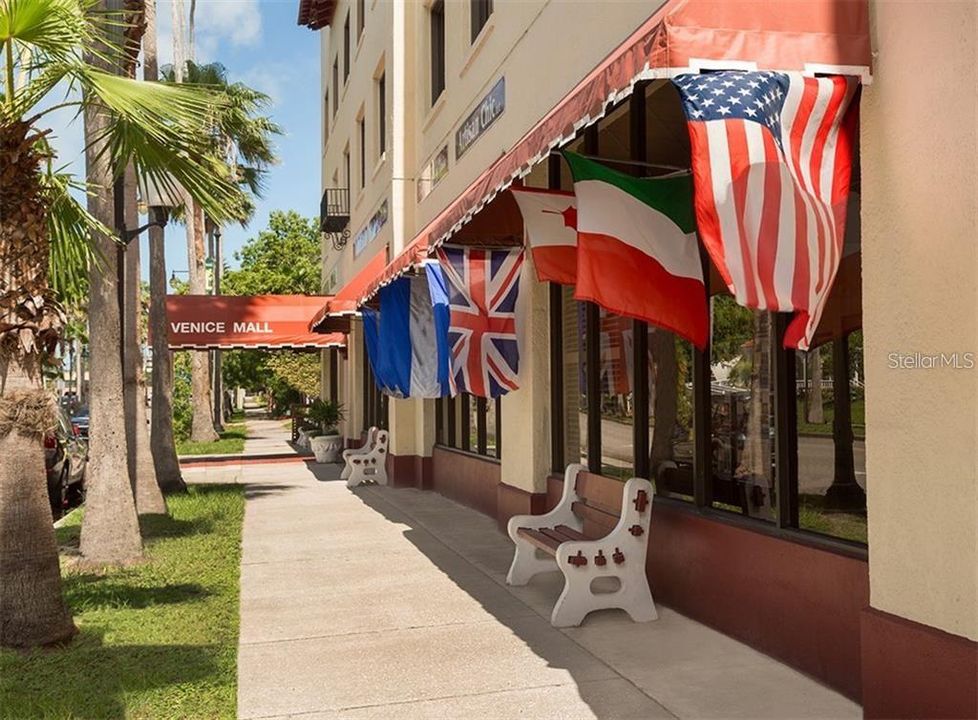 For Sale: $329,900 (3 beds, 2 baths, 1706 Square Feet)