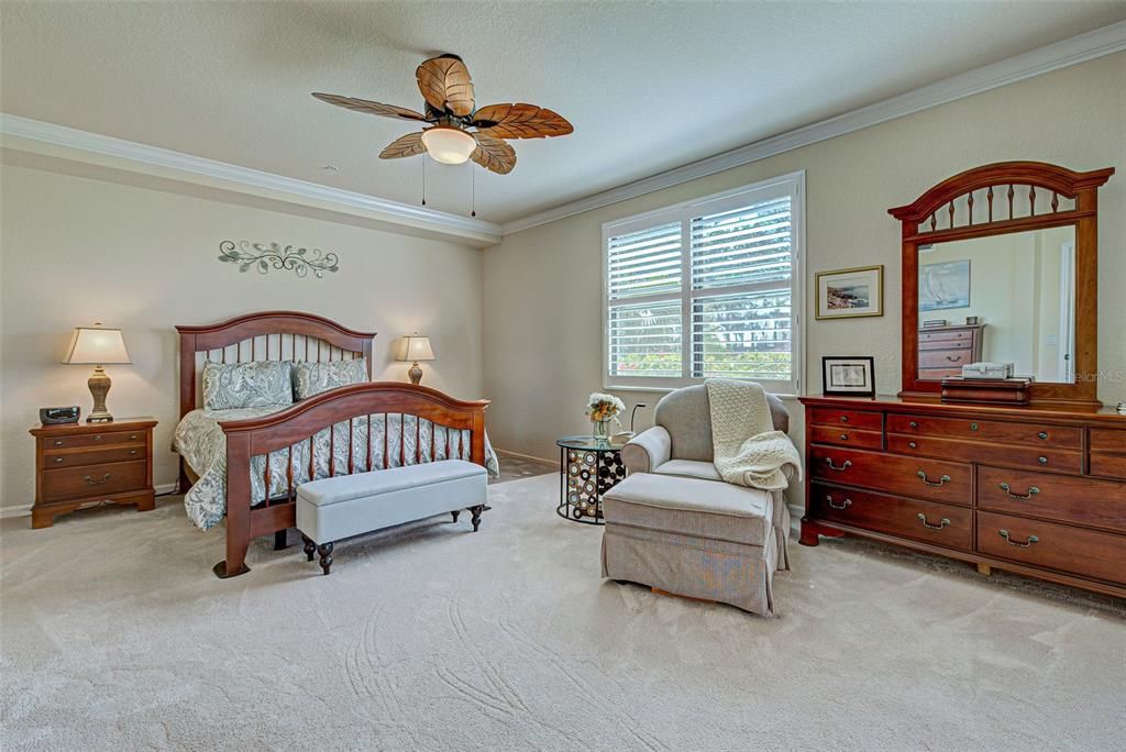 For Sale: $329,900 (3 beds, 2 baths, 1706 Square Feet)