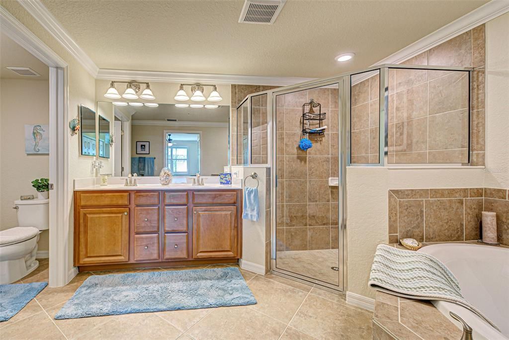 For Sale: $329,900 (3 beds, 2 baths, 1706 Square Feet)