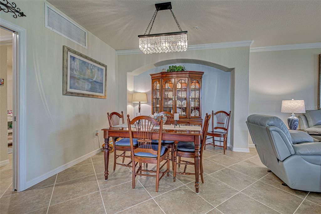 For Sale: $329,900 (3 beds, 2 baths, 1706 Square Feet)