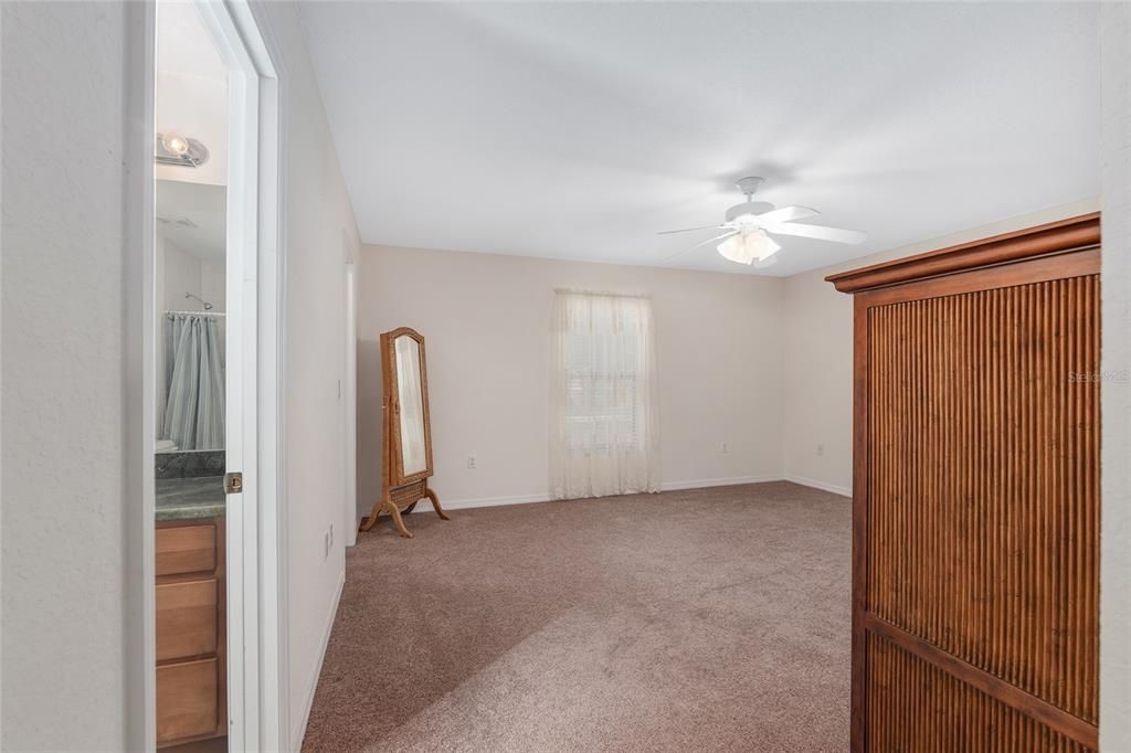 For Sale: $629,900 (4 beds, 3 baths, 2162 Square Feet)