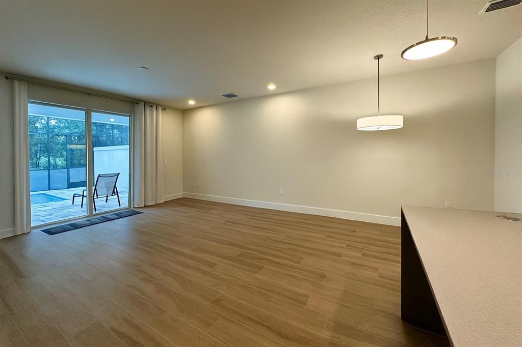 待售: $380,000 (3 贝兹, 3 浴室, 1852 平方英尺)