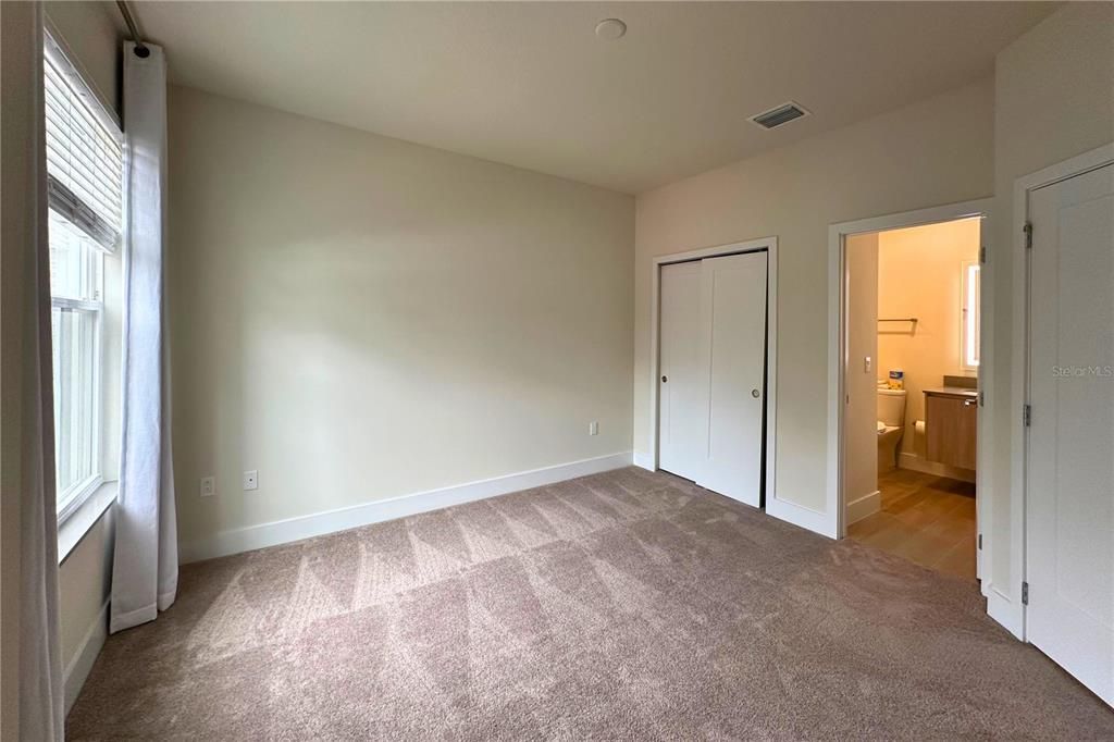 待售: $380,000 (3 贝兹, 3 浴室, 1852 平方英尺)