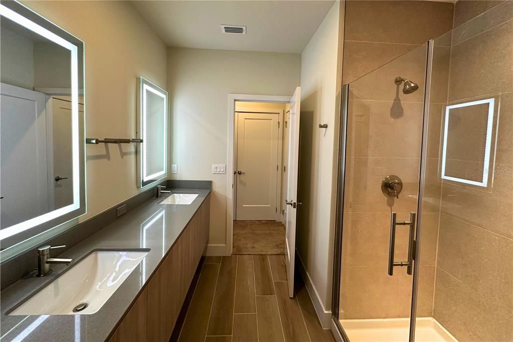 待售: $380,000 (3 贝兹, 3 浴室, 1852 平方英尺)