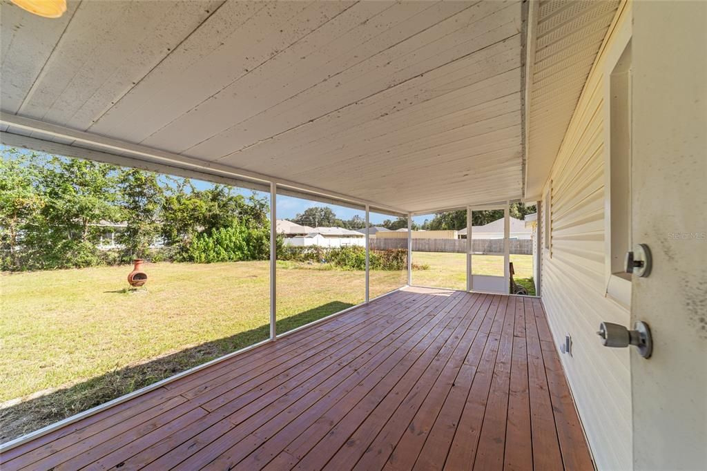 Active With Contract: $199,000 (3 beds, 2 baths, 1948 Square Feet)