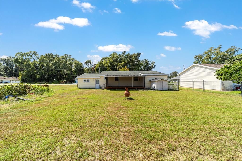 Active With Contract: $199,000 (3 beds, 2 baths, 1948 Square Feet)