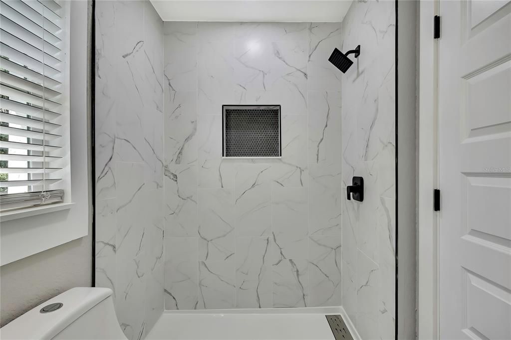 For Sale: $350,000 (3 beds, 2 baths, 1444 Square Feet)