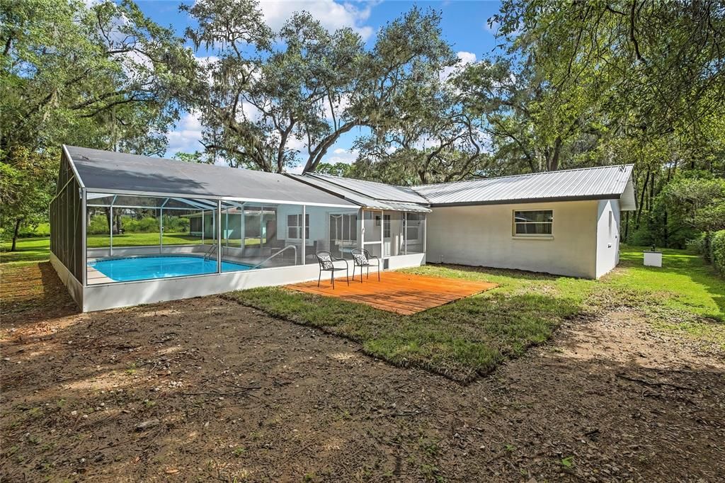 For Sale: $350,000 (3 beds, 2 baths, 1444 Square Feet)