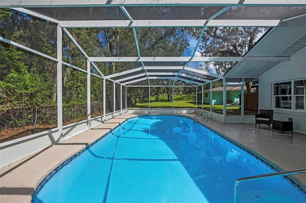 For Sale: $350,000 (3 beds, 2 baths, 1444 Square Feet)