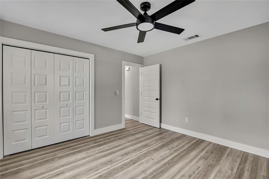 For Sale: $350,000 (3 beds, 2 baths, 1444 Square Feet)