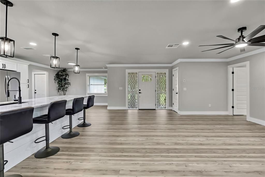 For Sale: $350,000 (3 beds, 2 baths, 1444 Square Feet)