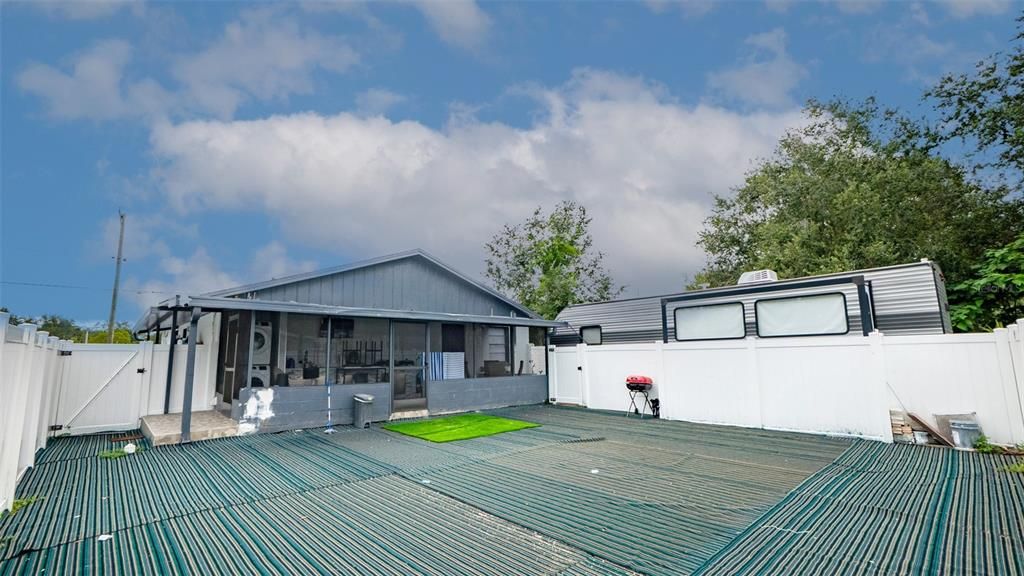 For Sale: $550,000 (3 beds, 2 baths, 1348 Square Feet)