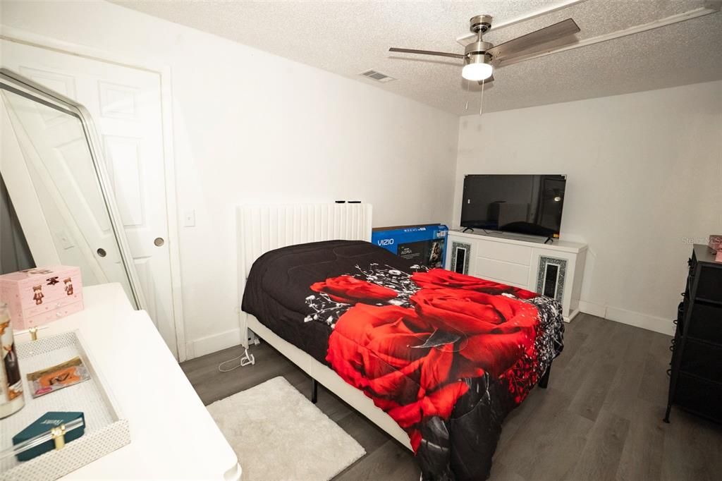 For Sale: $550,000 (3 beds, 2 baths, 1348 Square Feet)