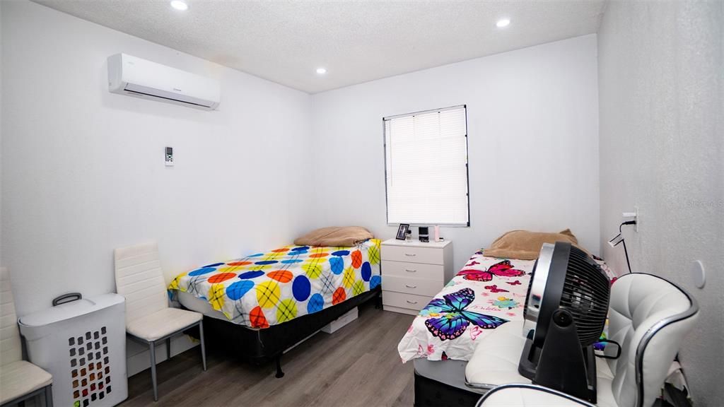 For Sale: $550,000 (3 beds, 2 baths, 1348 Square Feet)