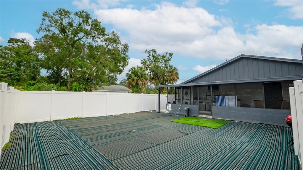 For Sale: $550,000 (3 beds, 2 baths, 1348 Square Feet)