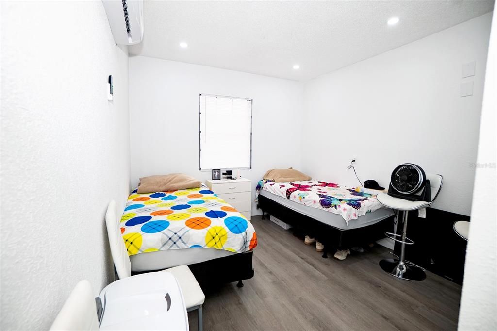 For Sale: $550,000 (3 beds, 2 baths, 1348 Square Feet)